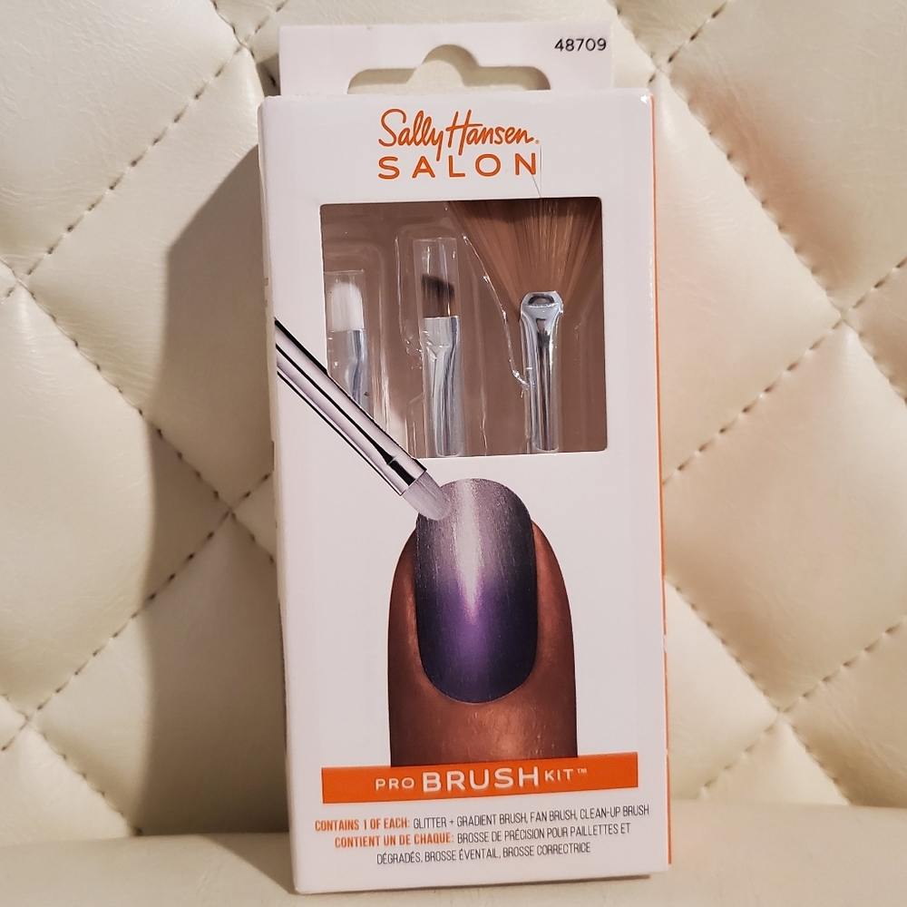 FREE 🎁 Sally Hansen Salon Pro Brush Kit Nail Art